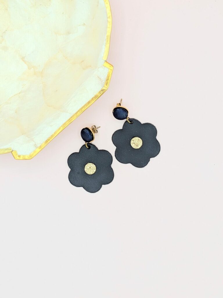Boucles d’oreilles MARGUERITE en cuir et tissus