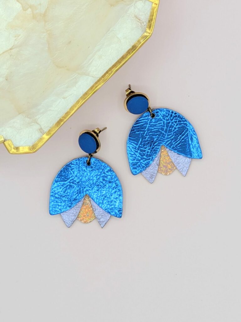 Boucles d’oreilles TULIPE en cuir et tissus
