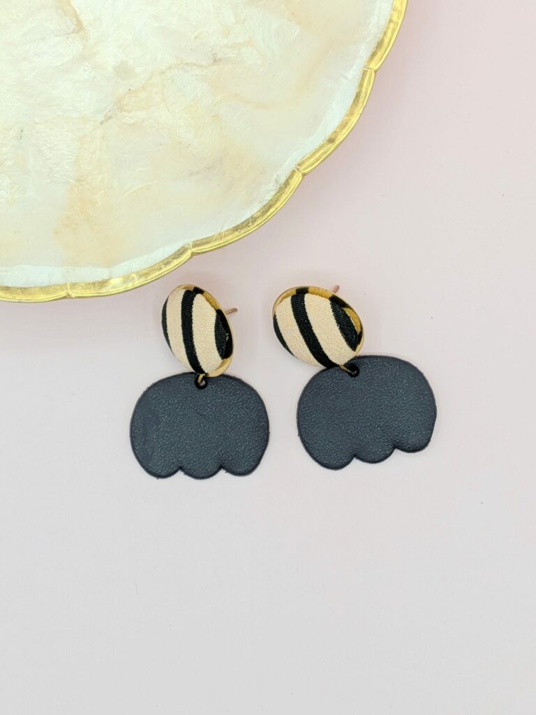 Boucles d’oreilles GIGI en cuir et tissus